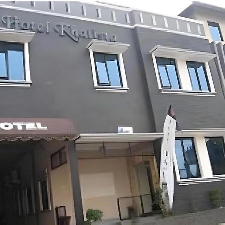 Hotel Khalista Пурвакарта Екстер'єр фото