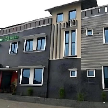 Hotel Khalista Пурвакарта Екстер'єр фото