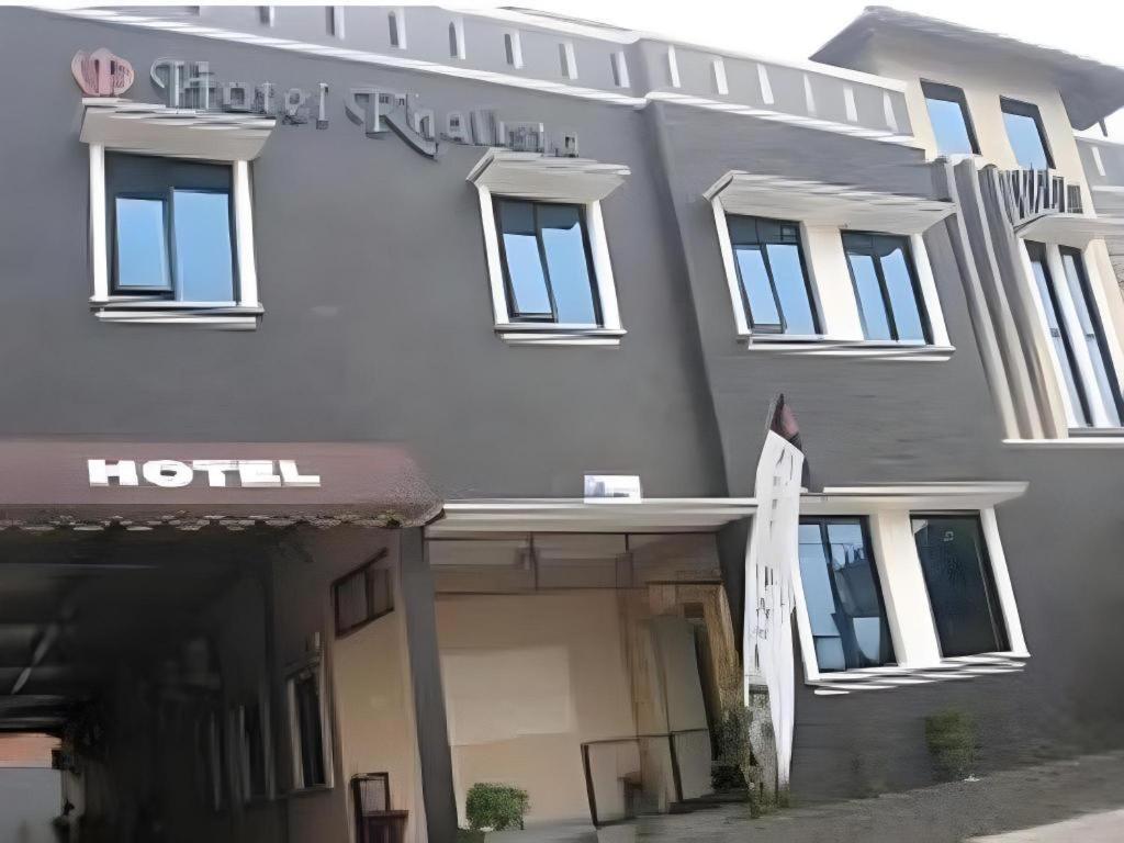 Hotel Khalista Пурвакарта Екстер'єр фото