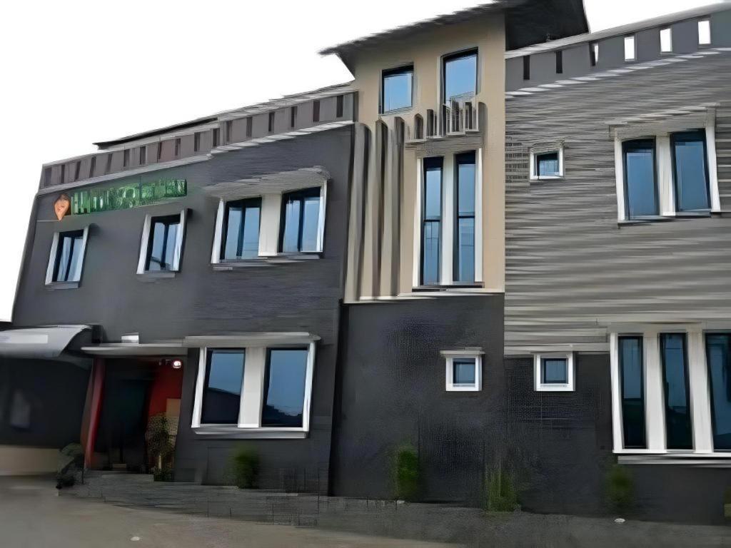 Hotel Khalista Пурвакарта Екстер'єр фото
